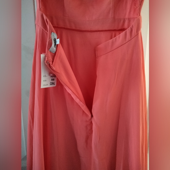 Coral maxi dress with open back and lace detail - Picture 14 of 14